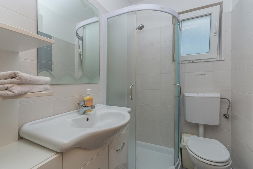 Guest House Gloria Novigrad  Ngoại thất bức ảnh